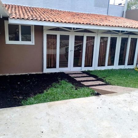Villa Casa 2Km Do Hospital Angelina Caron E A 15Km De Curitiba Campina Grande do Sul Exterior foto